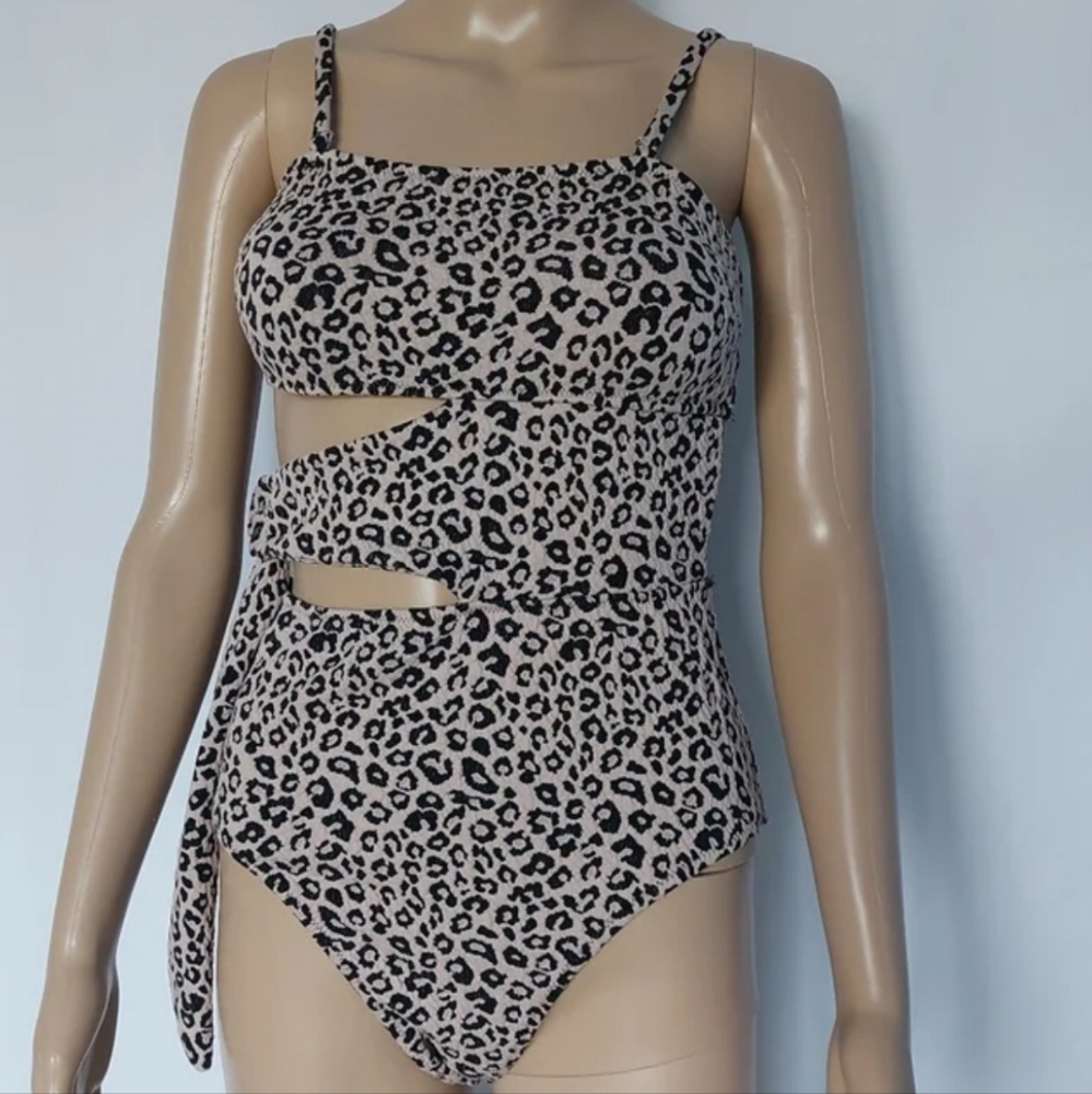 Live life on the beach leopard print one piece swimsuit size S